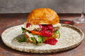 Kochkurs Wilder Herbst – Burger mit Preiselbeeren auf Keramikteller